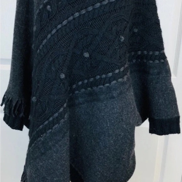 Anthropologie Sleeping on snow Poncho cabled cotillion wool alpaca pullover NWOT - Picture 4 of 14